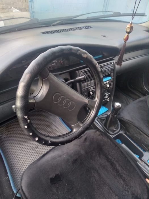 Продам машину Audi 100 С4