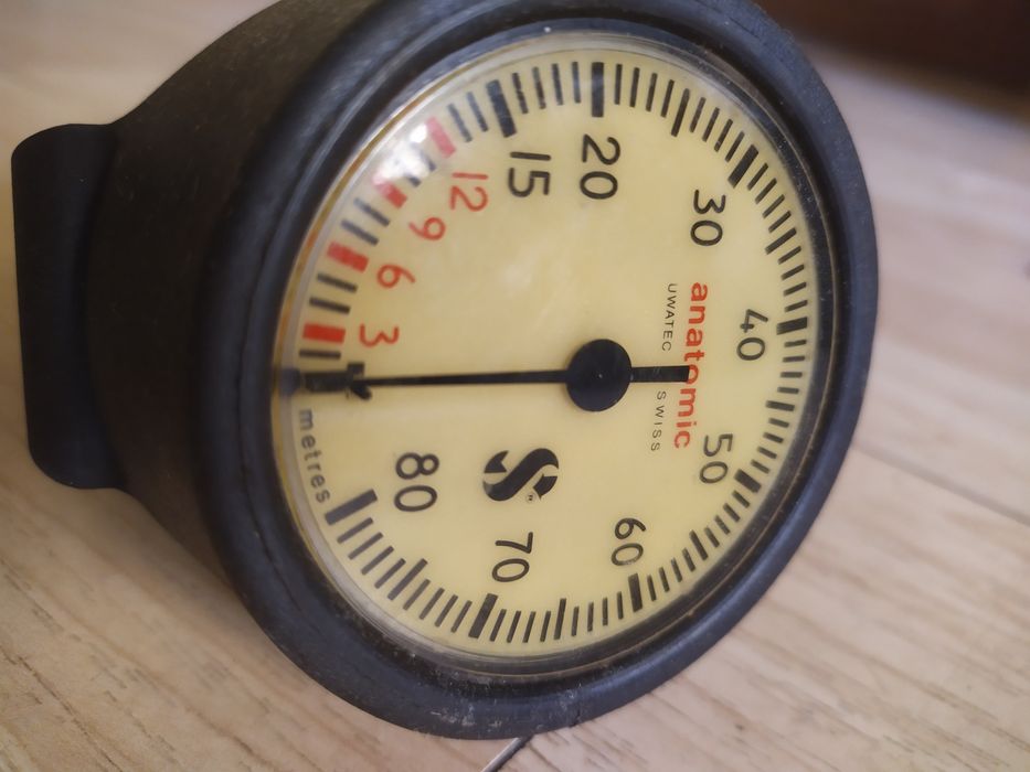 Дълбокомер за водолази