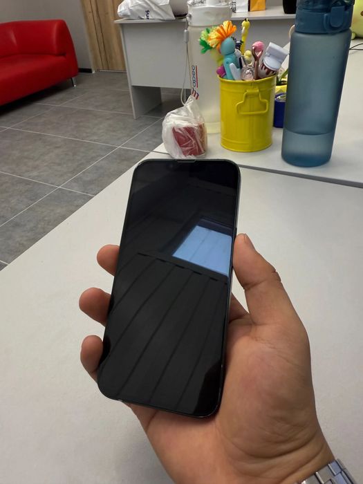 Продам iPhone 13 айфон 13