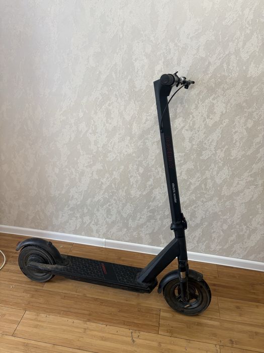 Электросамокат hoverbot в идеальном состоянии