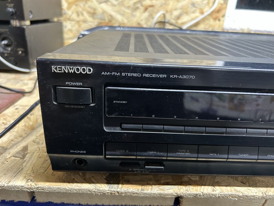 Statie Kenwood  .