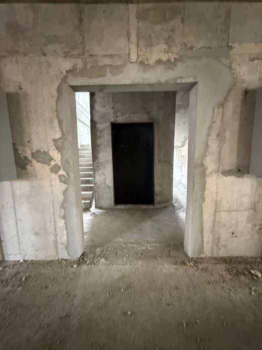 Продается отдельно стоящее здание 5 этажей 2390квМ 5 соток Чиланзар 21