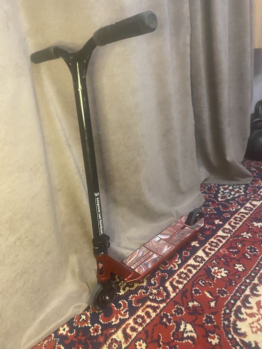 Продам трюковой самокат