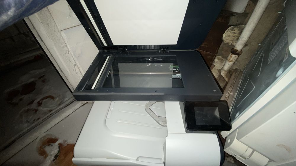 Принтер продам бу один рабочий другой нет