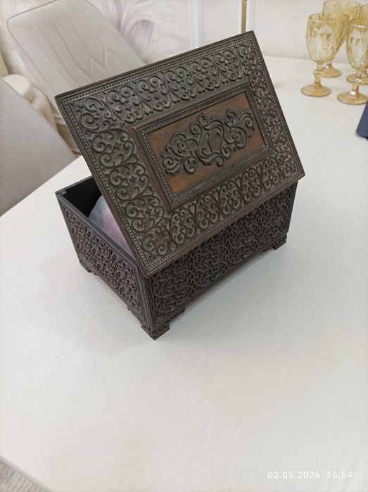 Антикварная шкатулка старинная