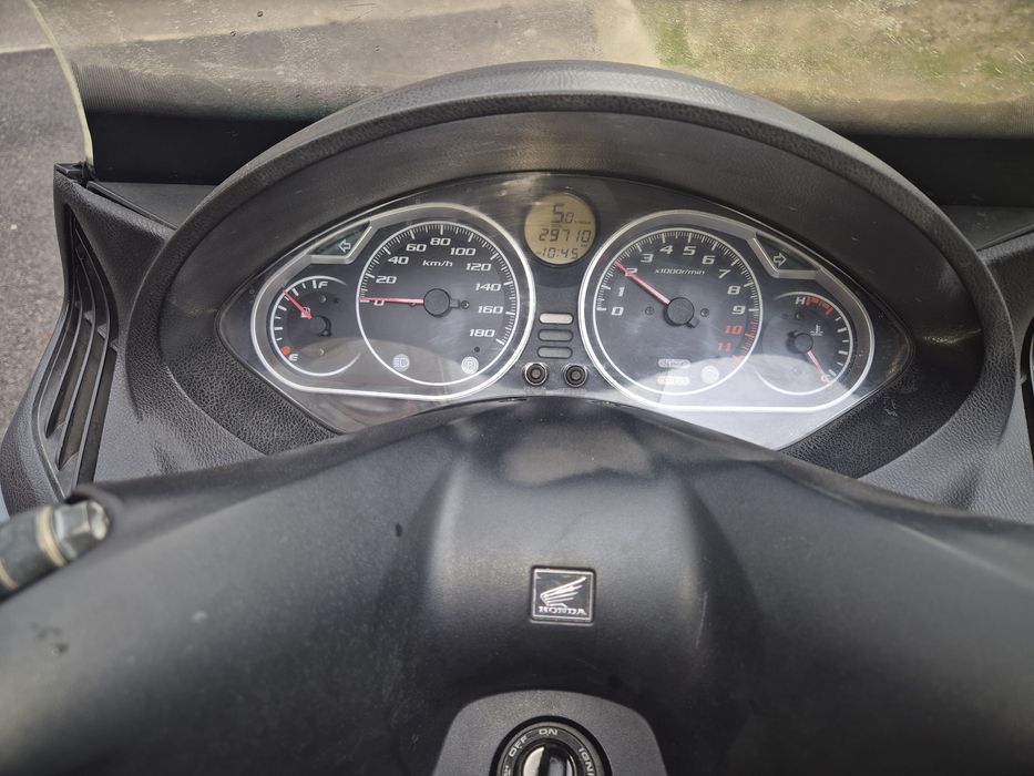 Honda silver wing 400