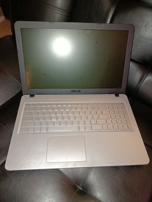Продам ноутбук ASUS X543M