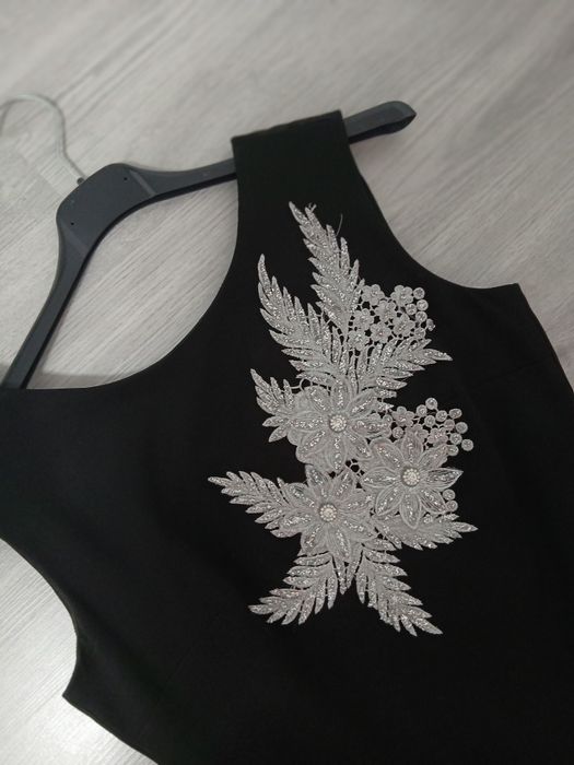 Rochie cu aplicatii