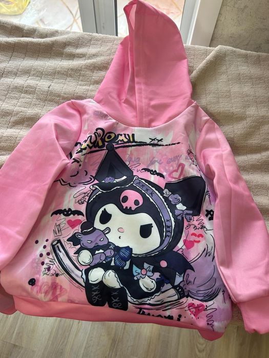 Продам новый костюм для девочки