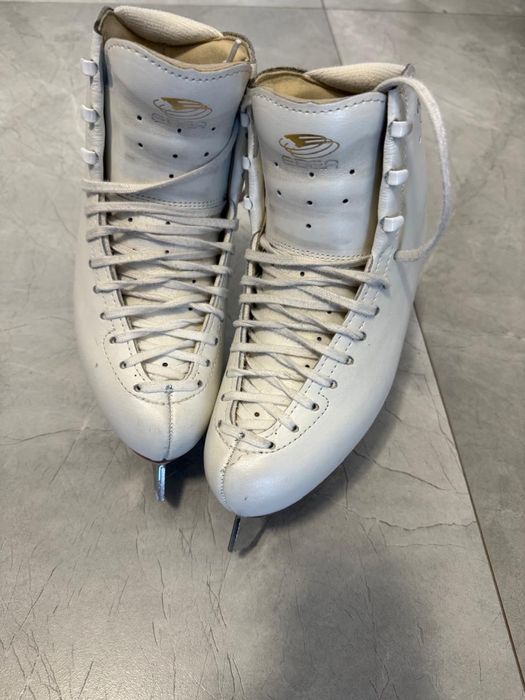 Продам коньки Edea Overture профессиональный