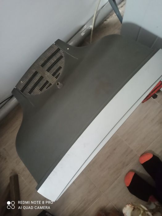 Телевизор старый