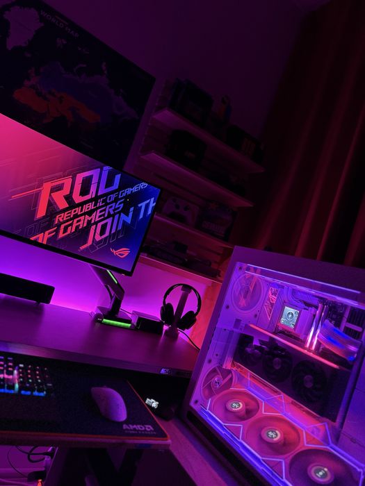 PC Gaming/Workstation RX7900XT R7 7800X3D 32GB DDR5 2TB SSD