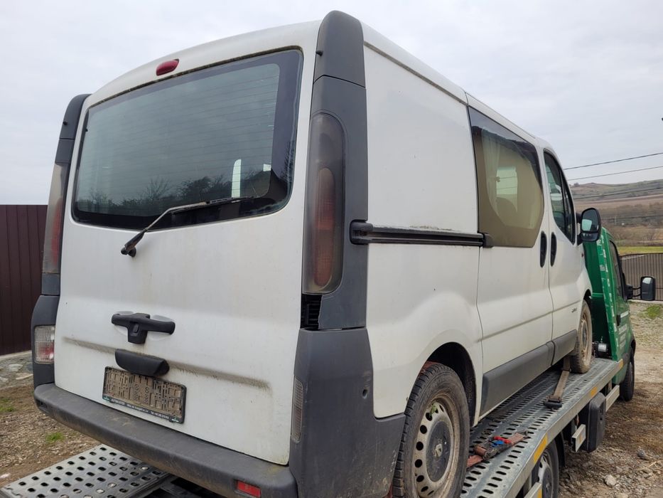 Dezmbrez renault trafic