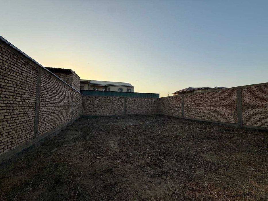 QURILISHI TUGALLANMAGAN BAHAVO JOYDAN 4 sotiqli hovli sotiladi #a952