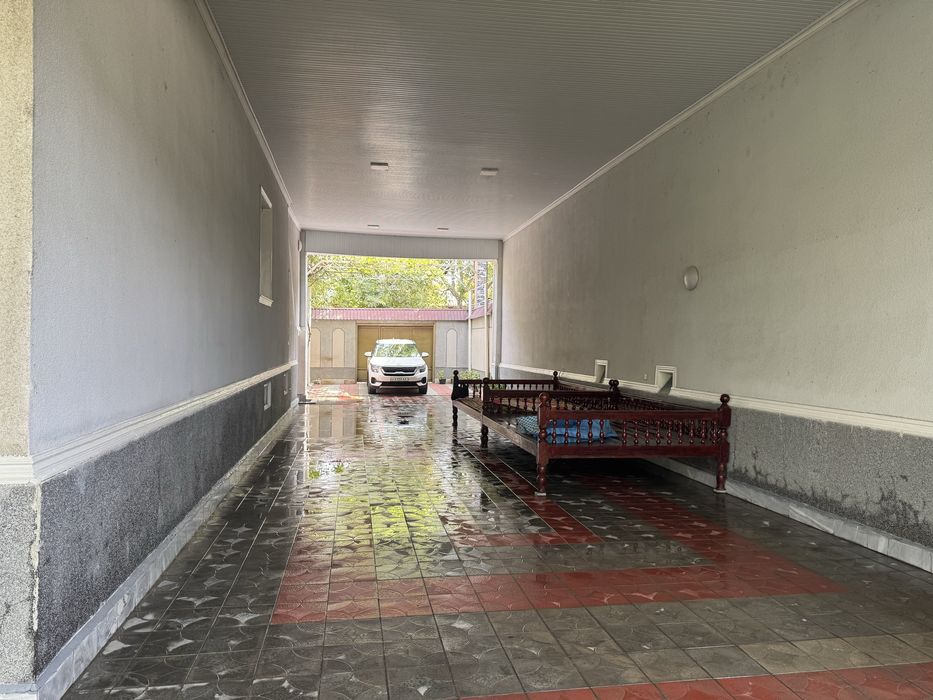 Уй сотилади Олмалик шахар 8- март 8