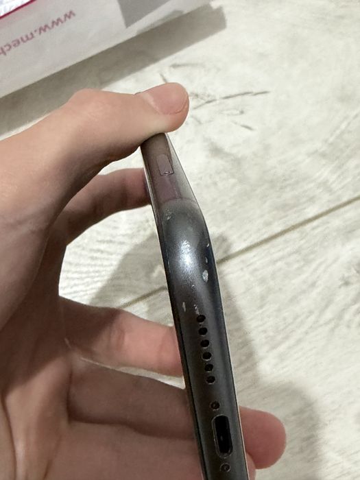 Iphone 11 64гб 76% акум