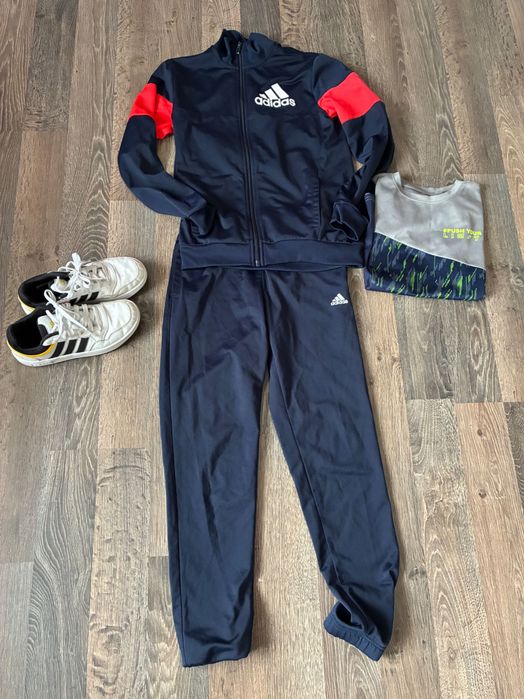 Екип adidas маратонки