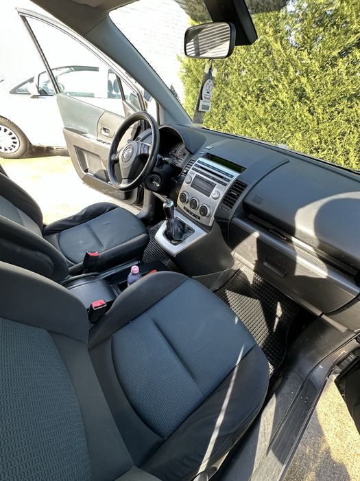 Vand Mazda 5 cu 7 locuri