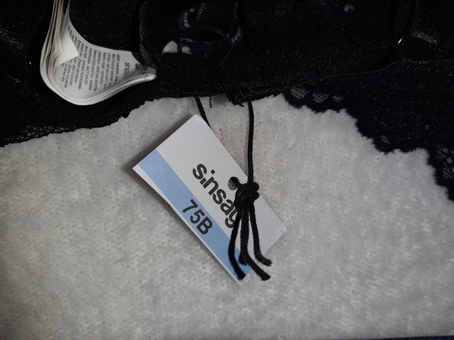 Sutien push up negru cu dantela prelungita