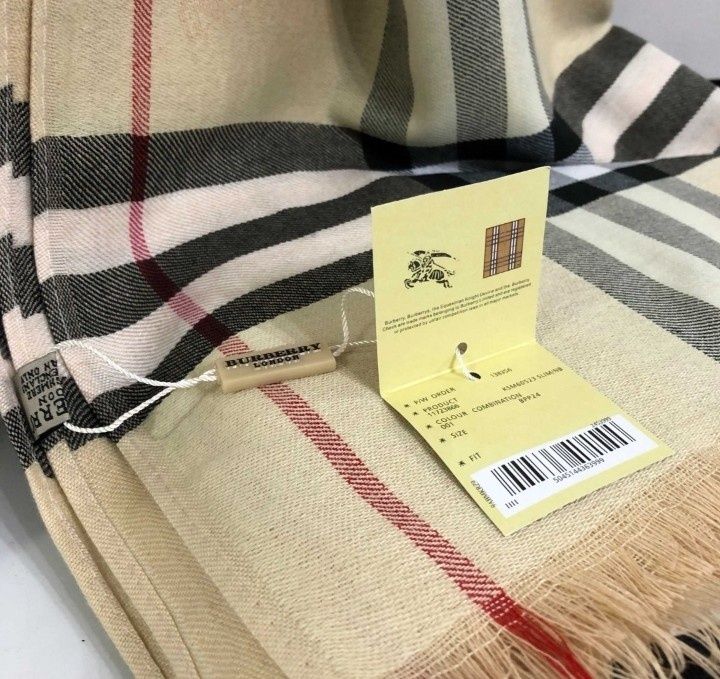 Esarfe/saluri unisex, logo brodat, super calitate