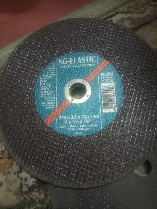 Продам. Отрезные диски, запчасти.