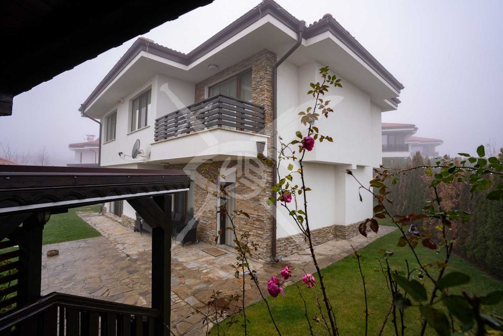 Продава се Къща в с. Кладница, Област Перник - 193 кв.м за 1586 €/кв.м - Снимка #17