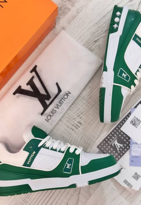 Adidasi dama si barbati