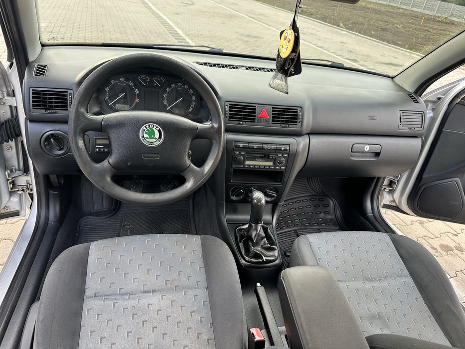 Skoda octavia 1.6 SR benzina