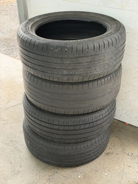 215/55/17 комплект летник шины Goodyear