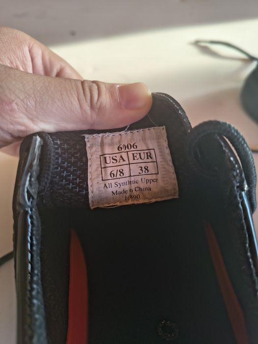 Pantofi eleganți lucioși, mărimea 38