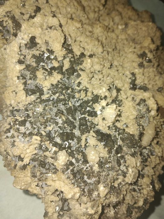 3 кг. Красив камък