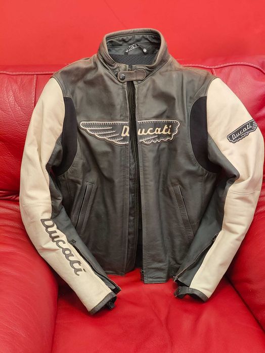 Мото яке Ducati / Dainese- cofe racer -2бр.- чисто нови.