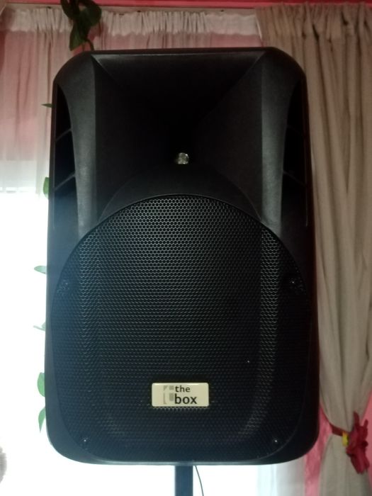 Vând urgent boxa activa the box