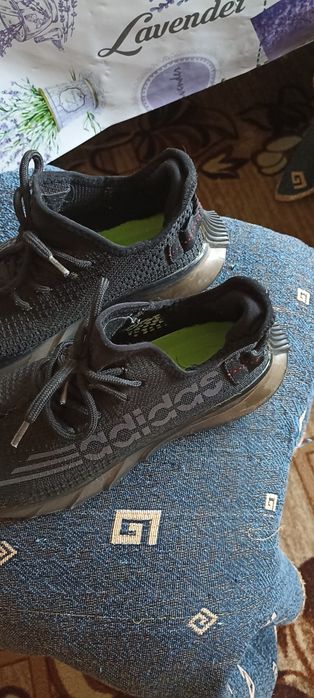 Маратонки номер 40 и 41