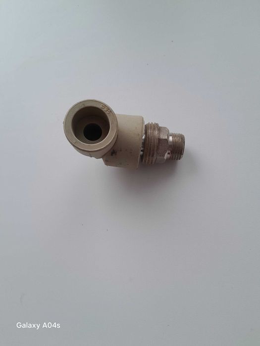 Продается фитинг новый