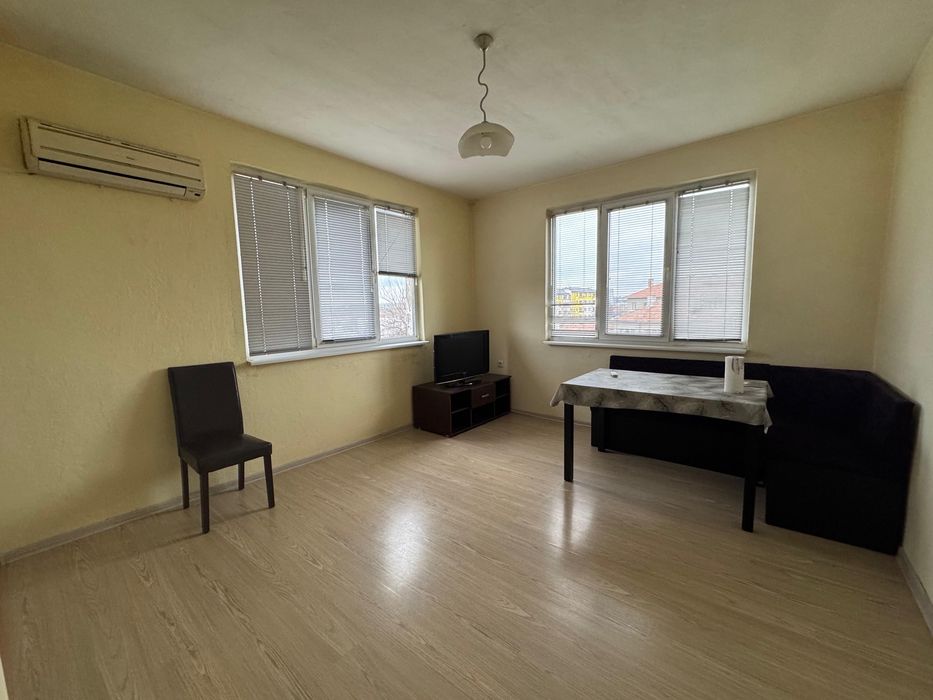 Продава се Етаж от къща в Търговище, Център - 100 кв.м за 1071 €/кв.м - Снимка #2