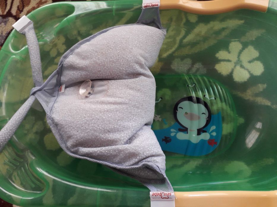 Продам ванночку для купания