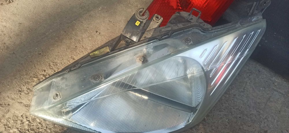 Фарове, стопове, километраж Форд фокус