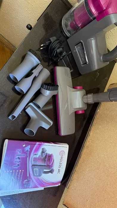 Aspirator vertical fără fir Starlyf Cordless VAC