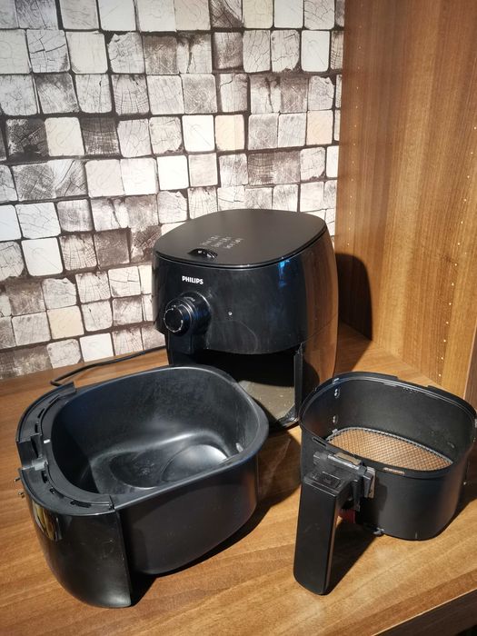 Vând Airfryer Philips HD9621