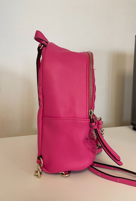 Оригинал два рюкзака за 18000тг Guess Victorias secret