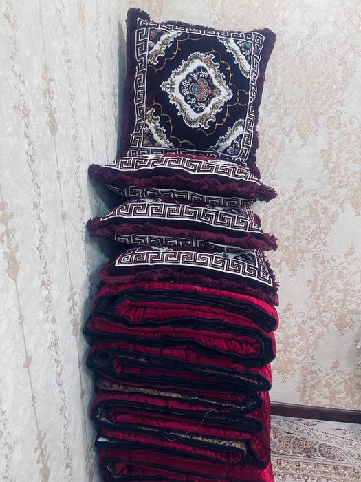 Продам срочно корпача с подушками