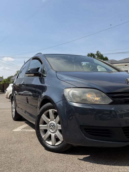Vând Volkswagen Golf 6 Plus