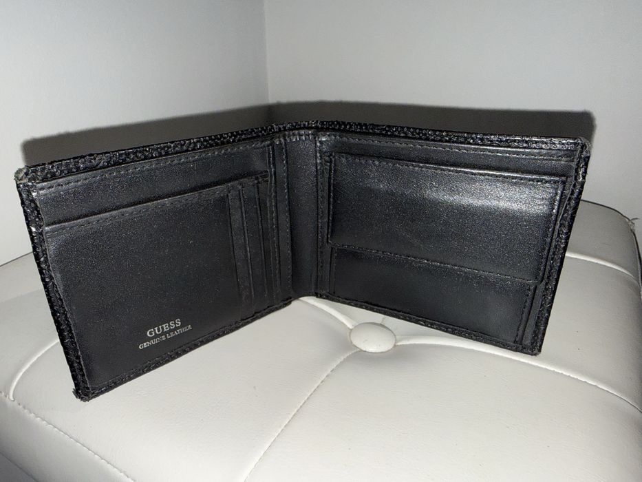 2 протмонета на GUESS