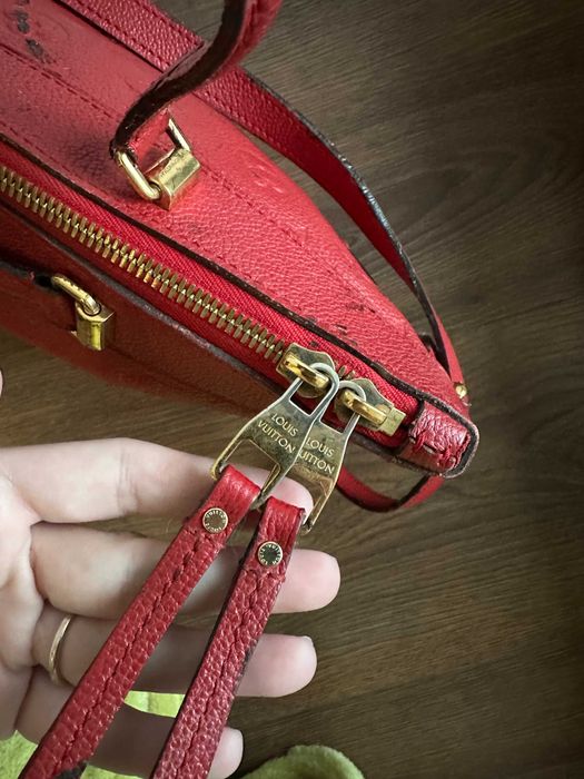 Geantă Louis Vuitton Bastille Roșie, Piele Monogram Empreinte