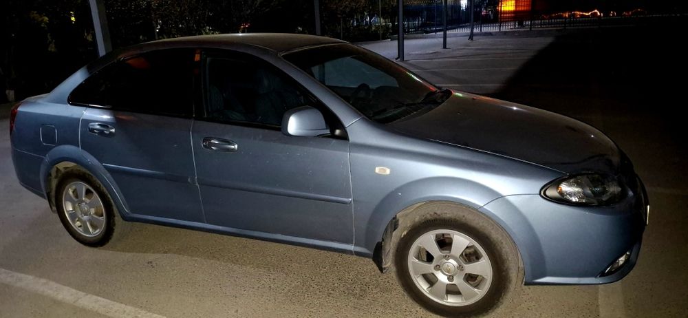 Lacetti 1.8 mator sotiladi