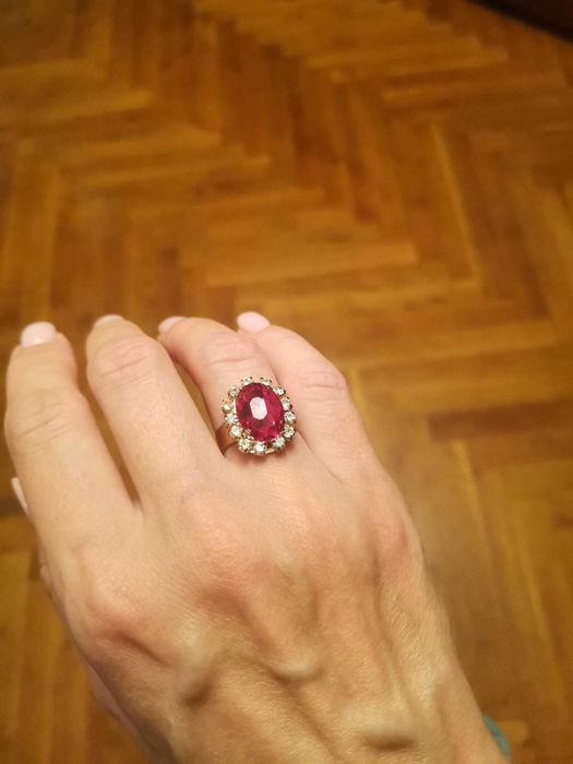 Обеци, пръстен и кулон