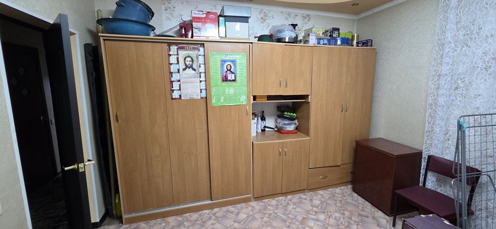 Большой шкаф Стенка