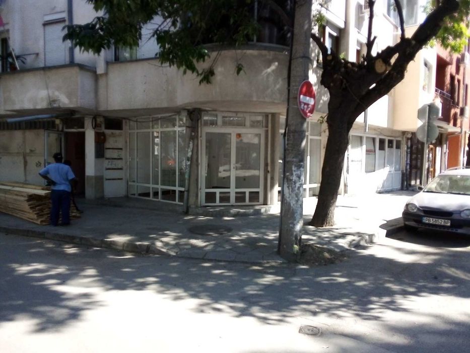 Дава се под наем Магазин в Пловдив, Христо Смирненски - 55 кв.м за 200 € - Снимка #4