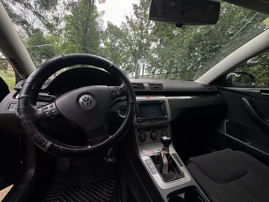 VOLKSWAGEN Passat 2006